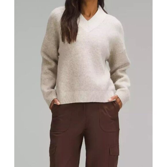 Lululemon Women's Small Heathered Light Grey Alpaca Wool Blend V-Neck Sweater - Picture 1 of 10